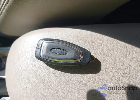 2014 Ford Fiesta Titanium z USA, uszkodzony, nr VIN 3FADP4FJ3EM176698